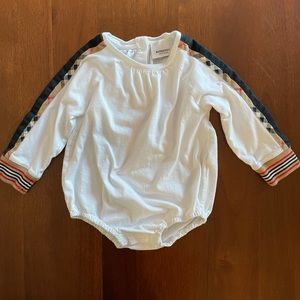 Burberry Bodysuit - White - Size 12 months